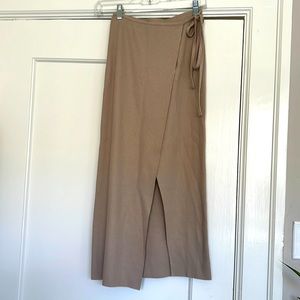 BRAND NEW the Range wrap skirt